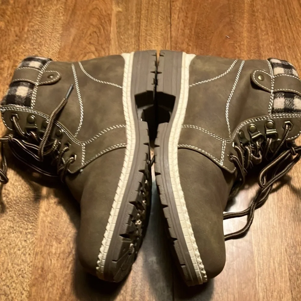 Anjou Femme flannel lined leather lace up boots size 6